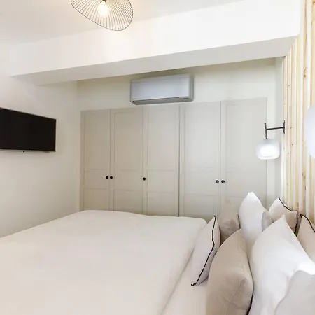 Martinez Area Superb 1 Bed W Xxl Terrace *